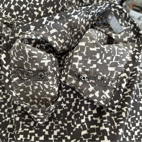 GAP Womens Sleeveless Geo Print Blouse - Picture 11 of 13